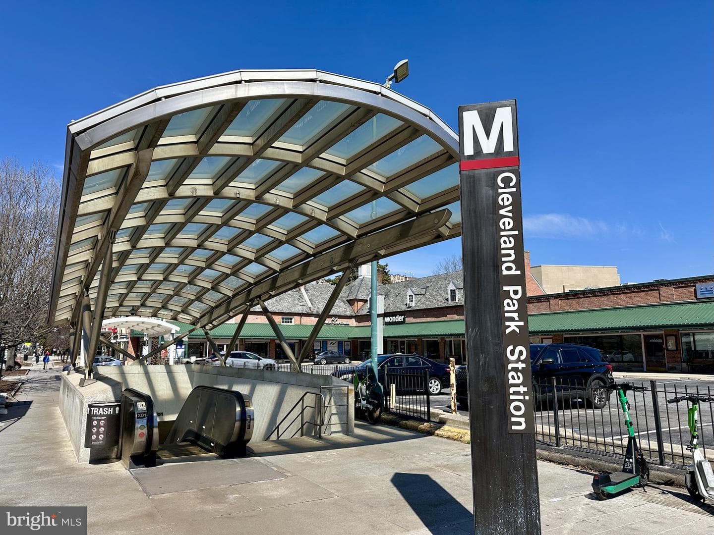 3883 Connecticut Avenue NW #303 photo 40