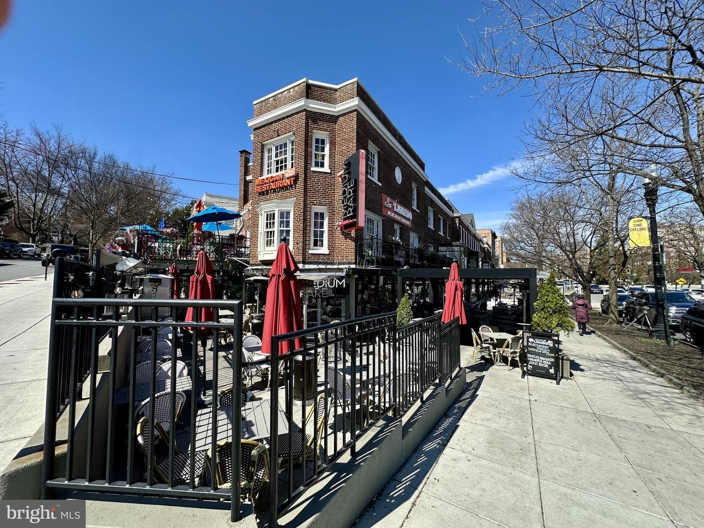 3883 Connecticut Avenue NW #303 photo 48