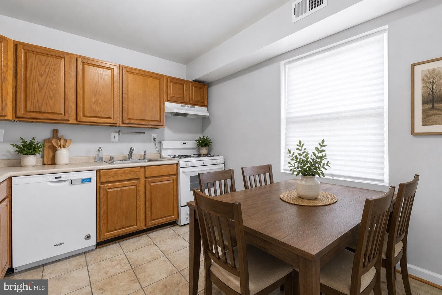 210 43rd Road NE #103 photo 2