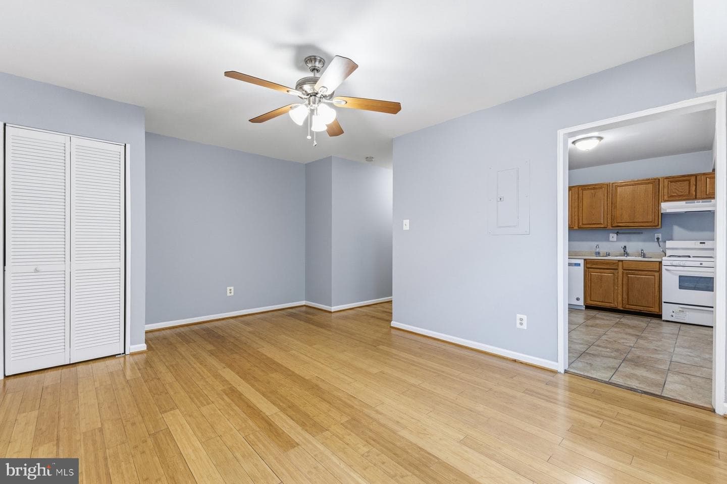 210 43rd Road NE #103 photo 7