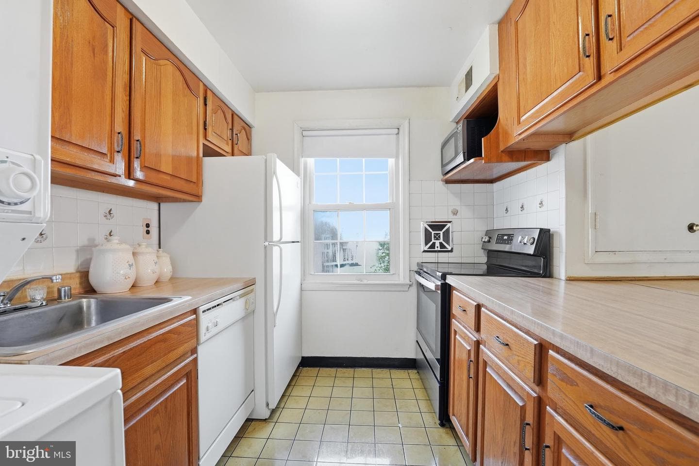 2011 37th Street SE #202 photo 8