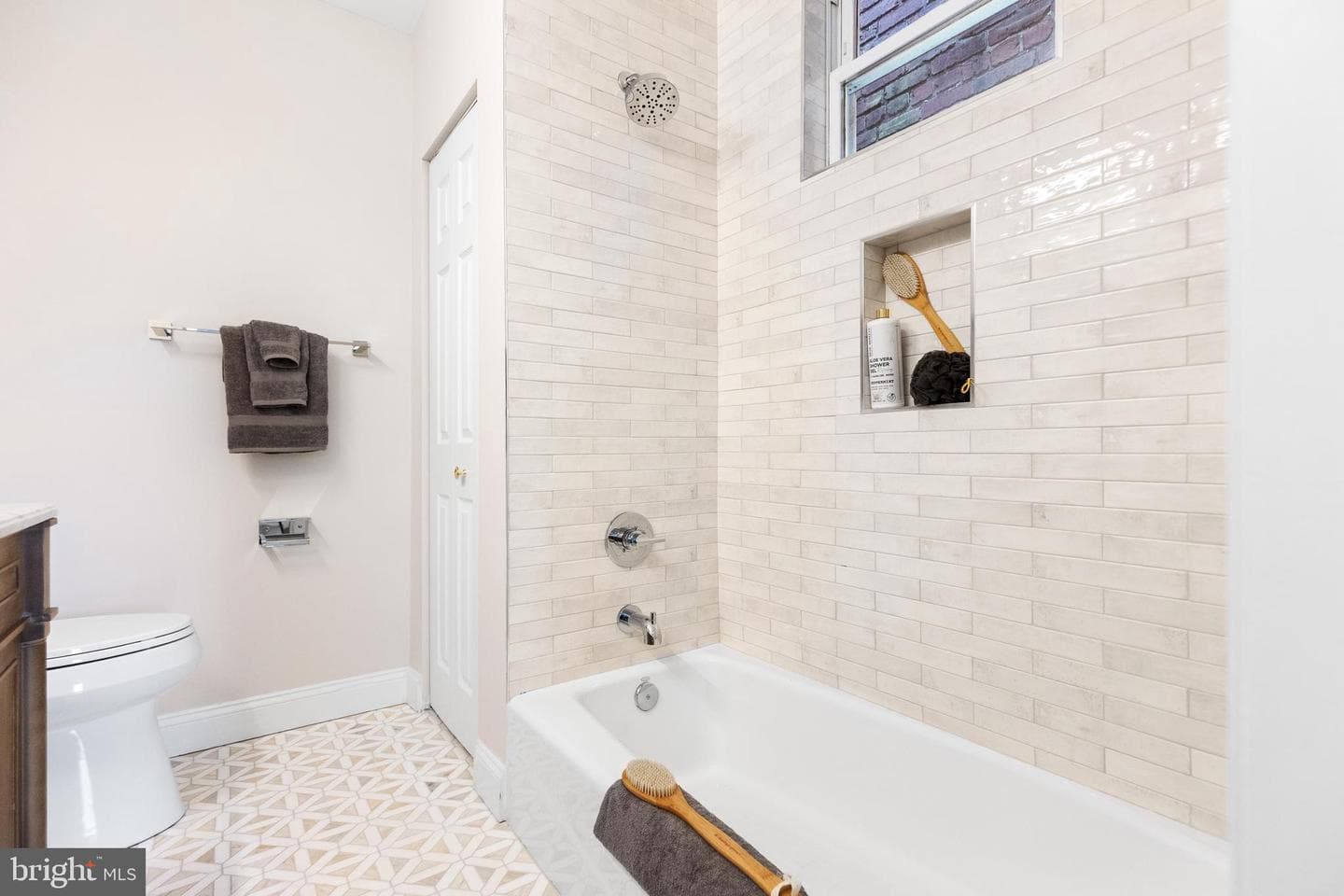1213 Otis Place NW photo 33