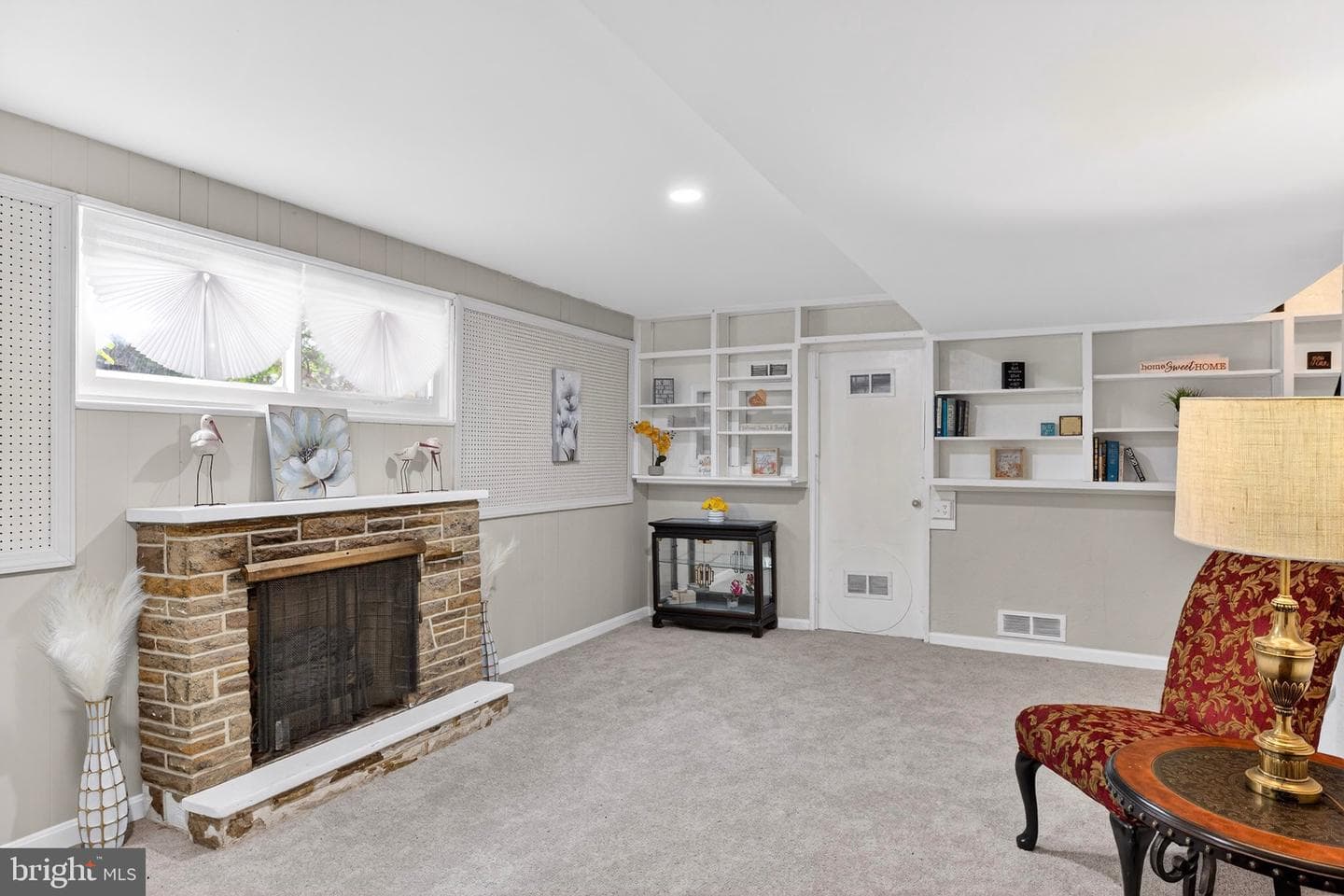 1112 Hamilton Street NE photo 29