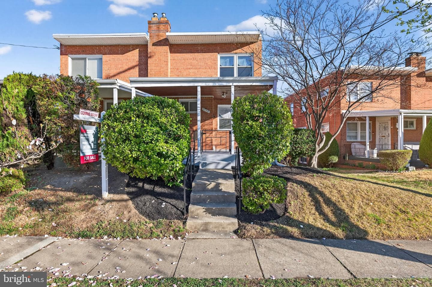 1112 Hamilton Street NE photo 3