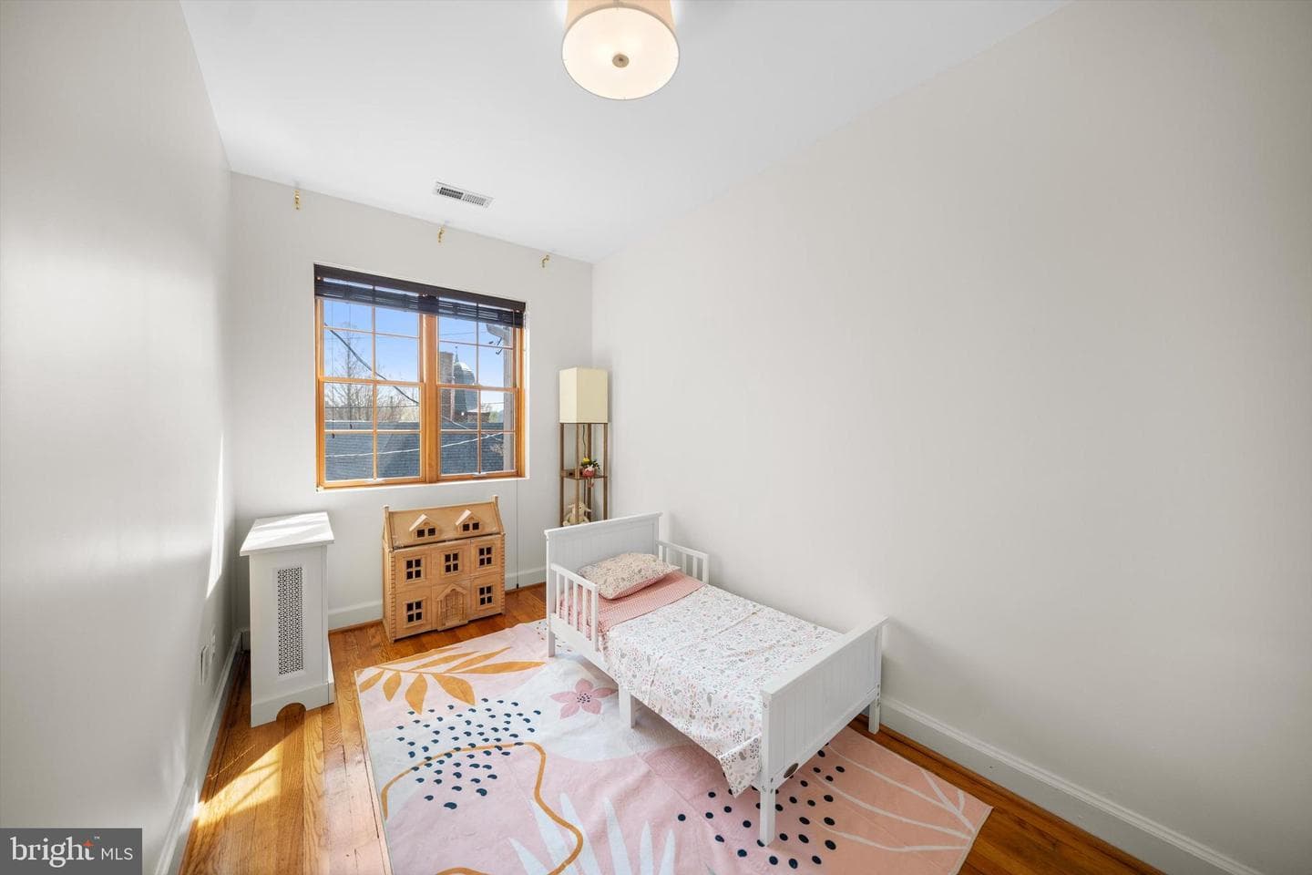 4454 Greenwich Parkway NW photo 18