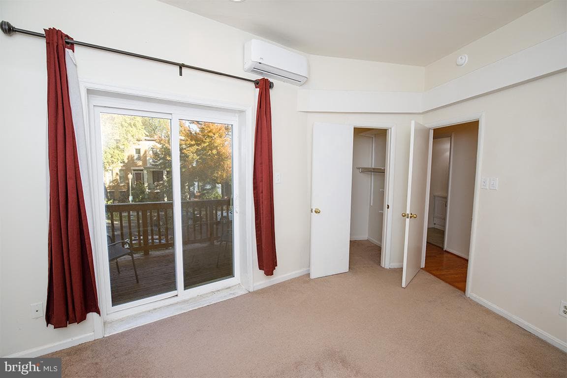 1434 Potomac Avenue SE #4 photo 19