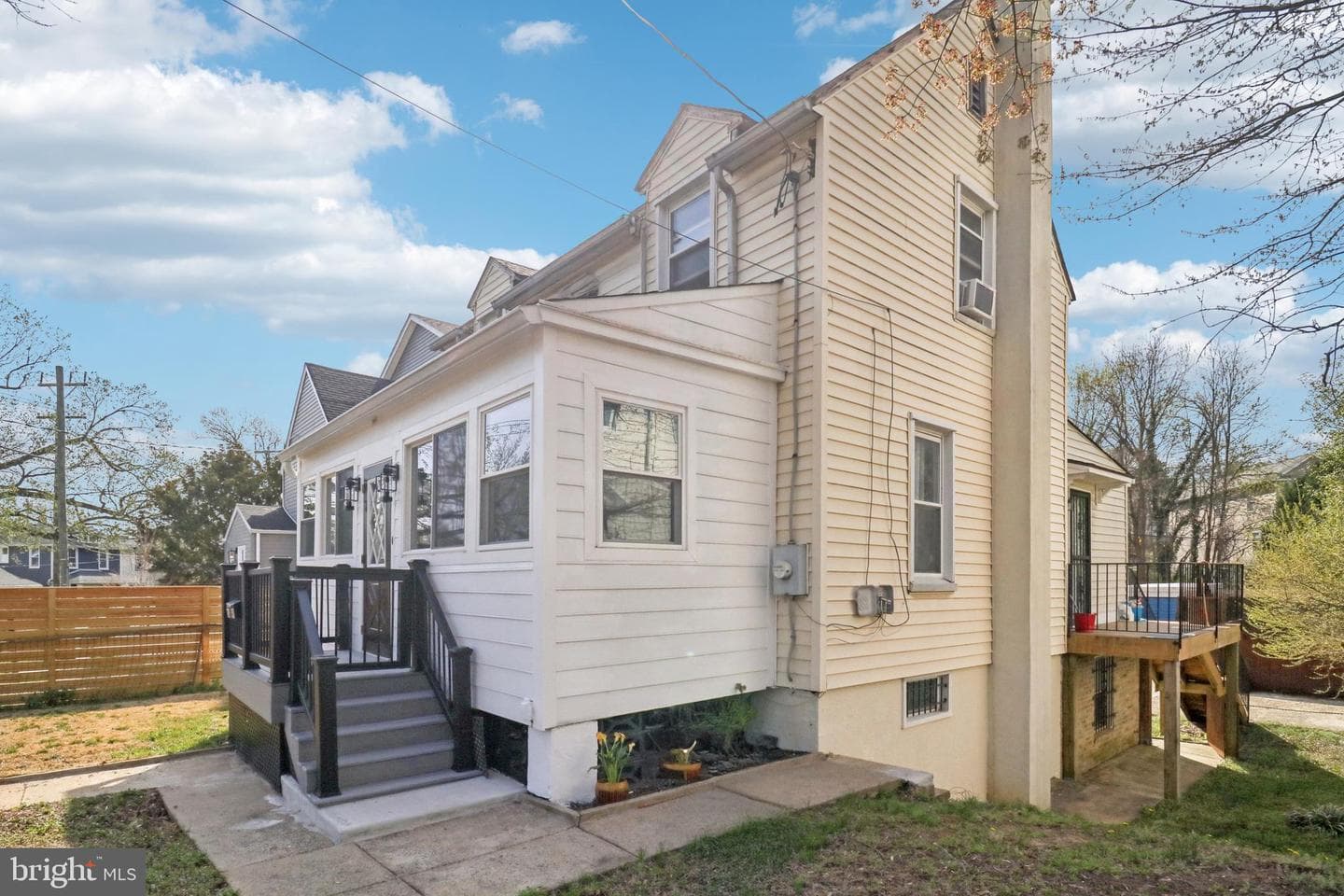 3149 Newton Street NE photo 6