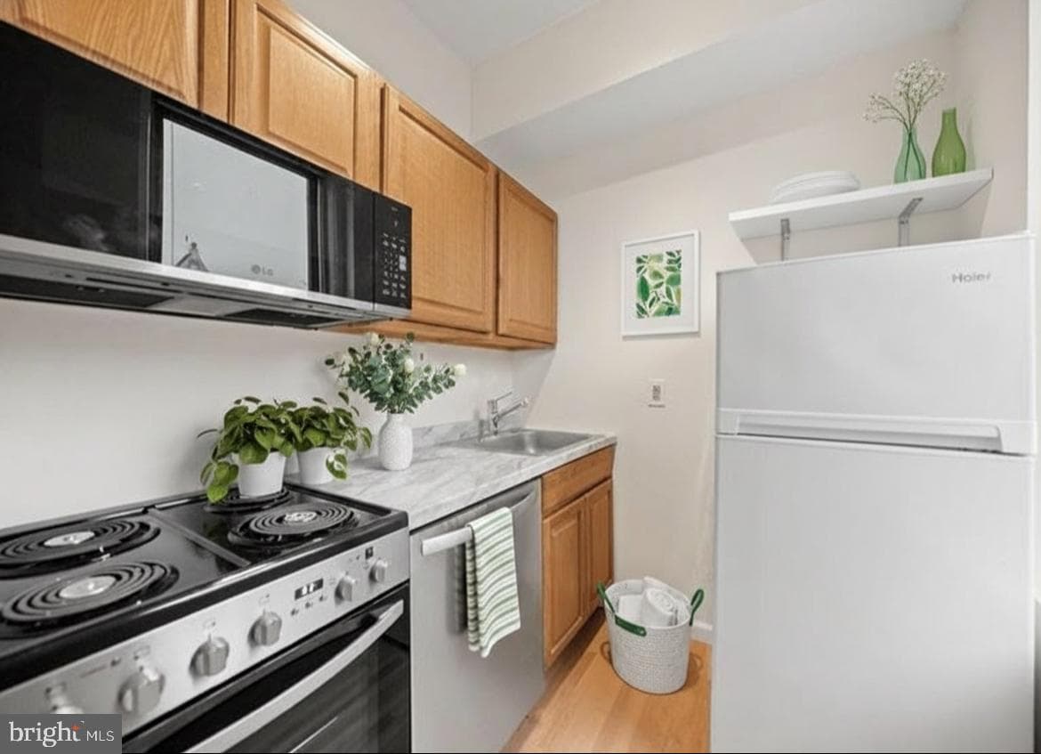 1706 U Street NW #202 photo 5
