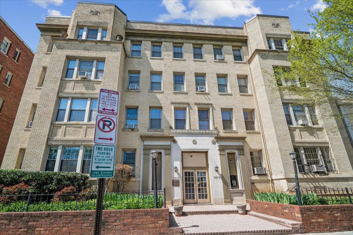 3010 Wisconsin Avenue NW #209 photo 5