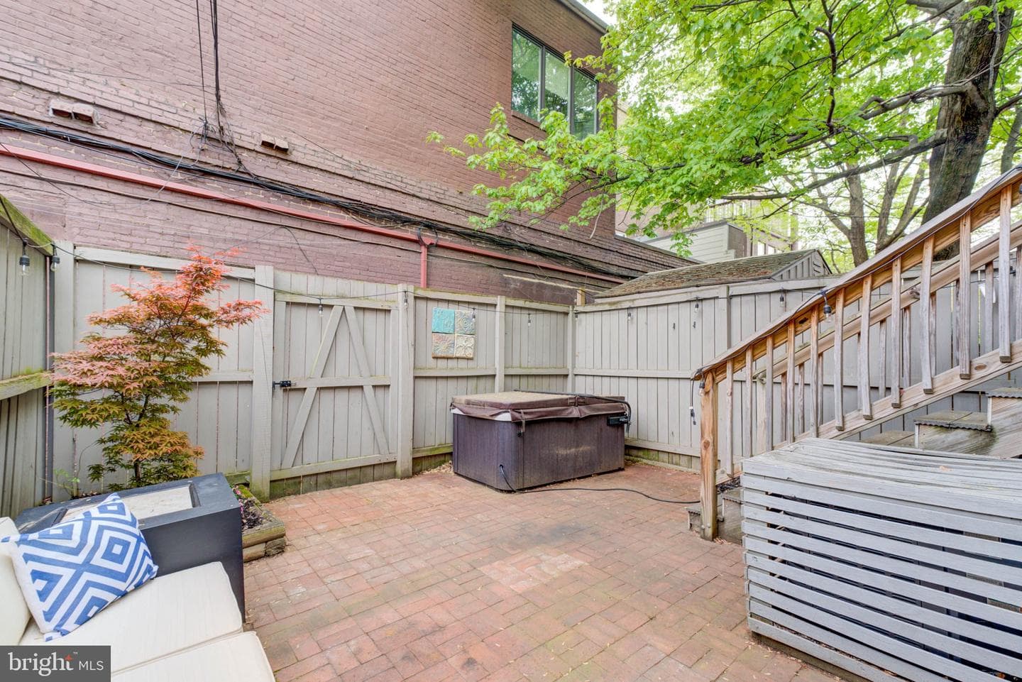 1211 Constitution Avenue NE photo 17