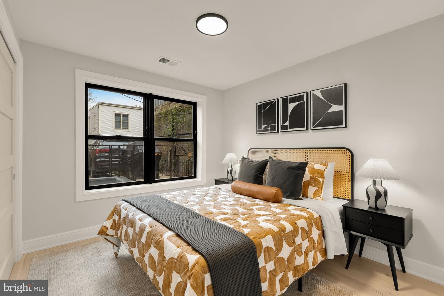647 G Street SE #2 photo 16