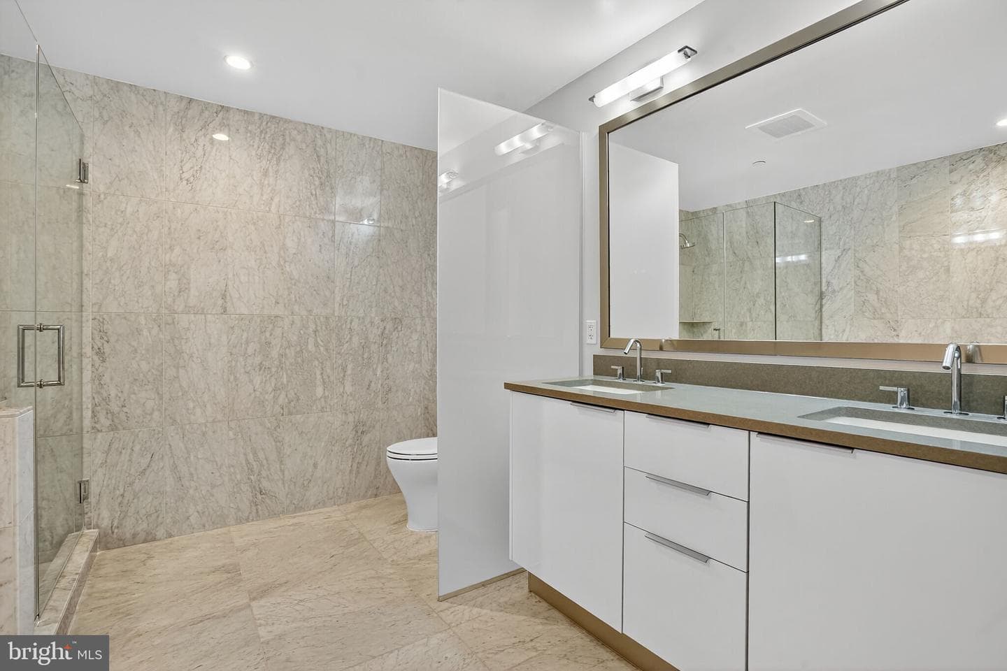 45 Sutton Square SW #509 photo 14