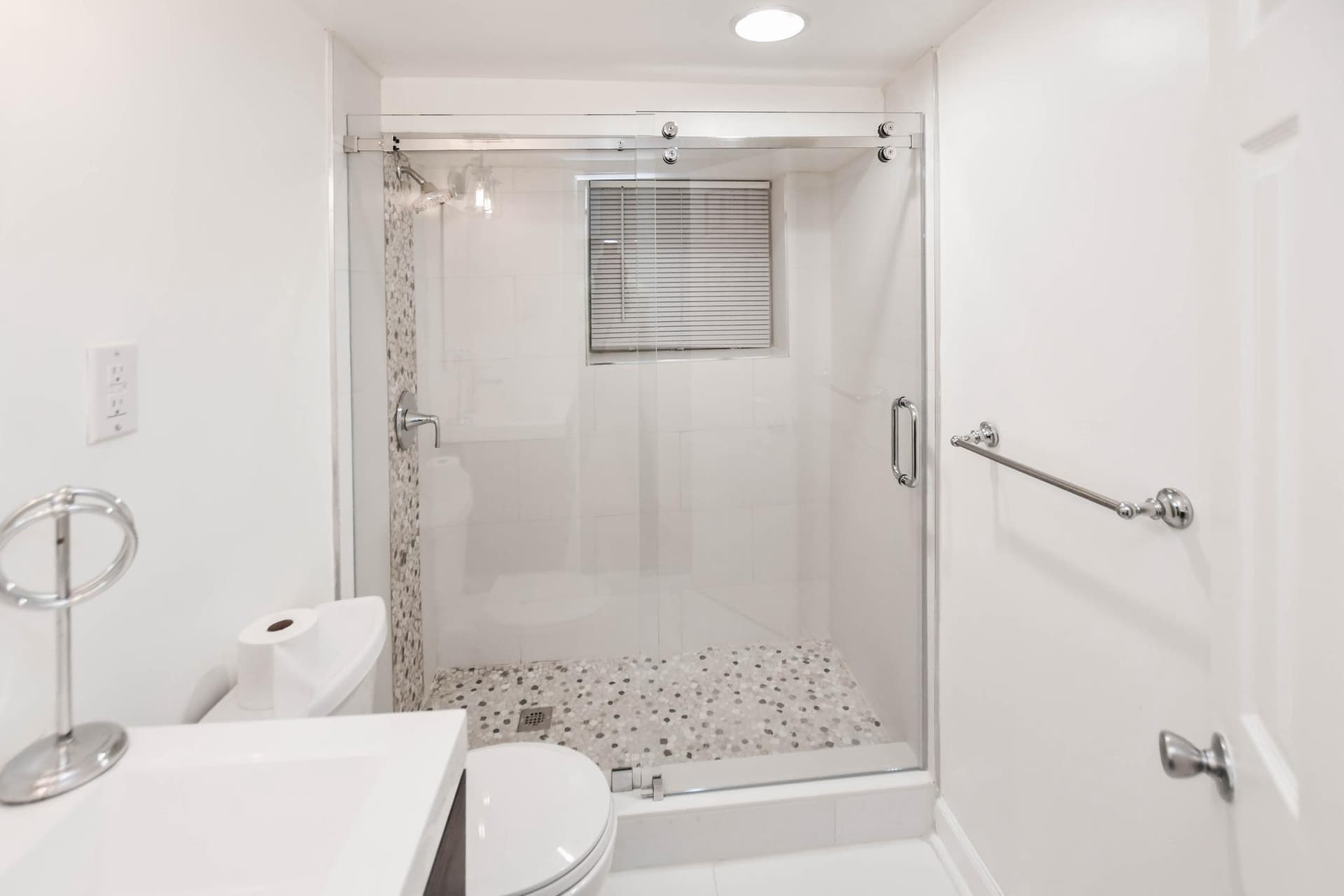34 R Street NE photo 70
