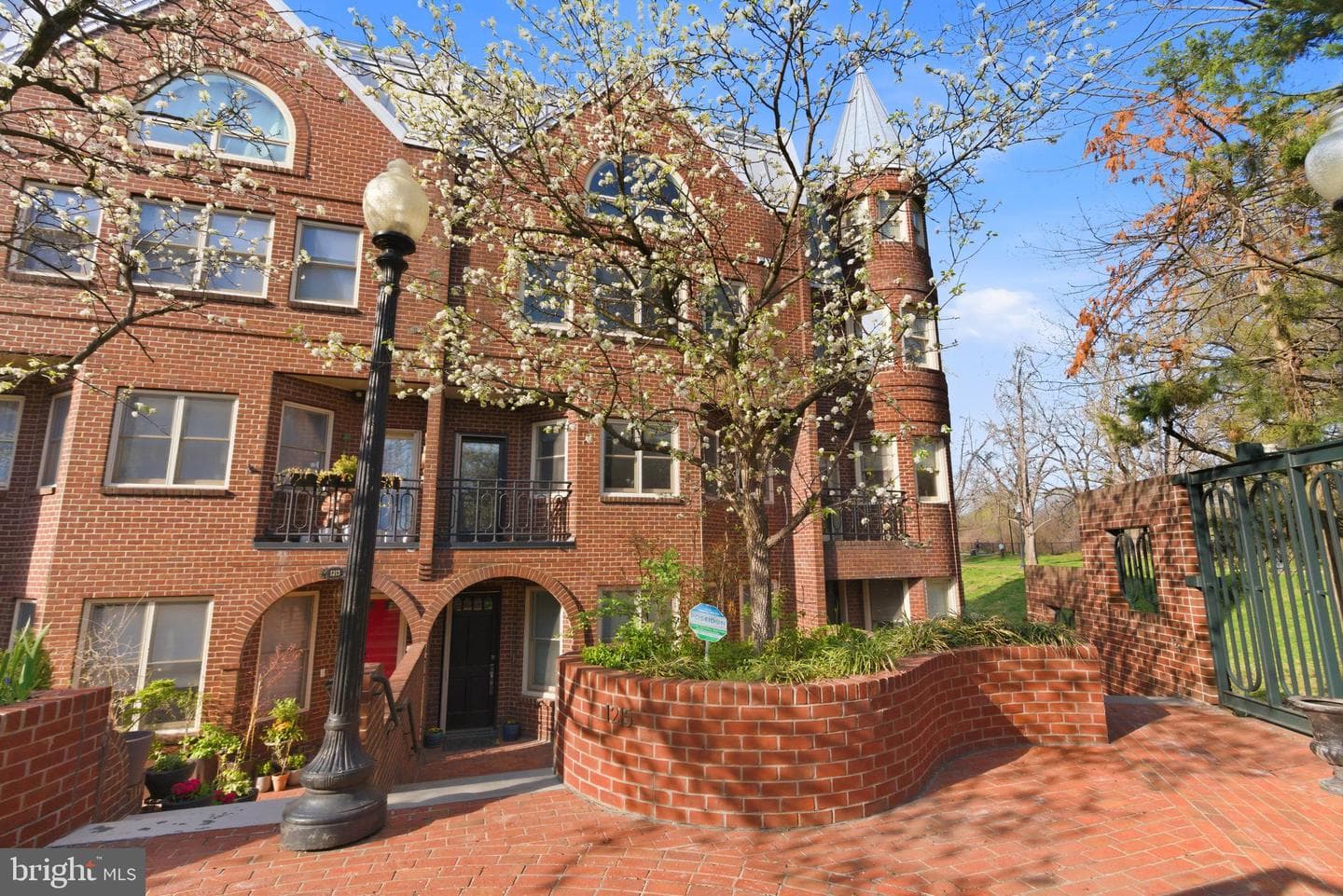 1215 28th Street NW #l4, Washington