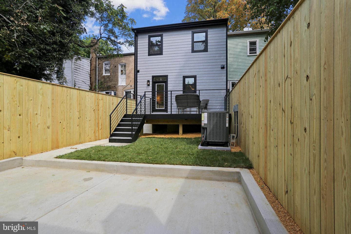 208 Webster Street NW photo 41