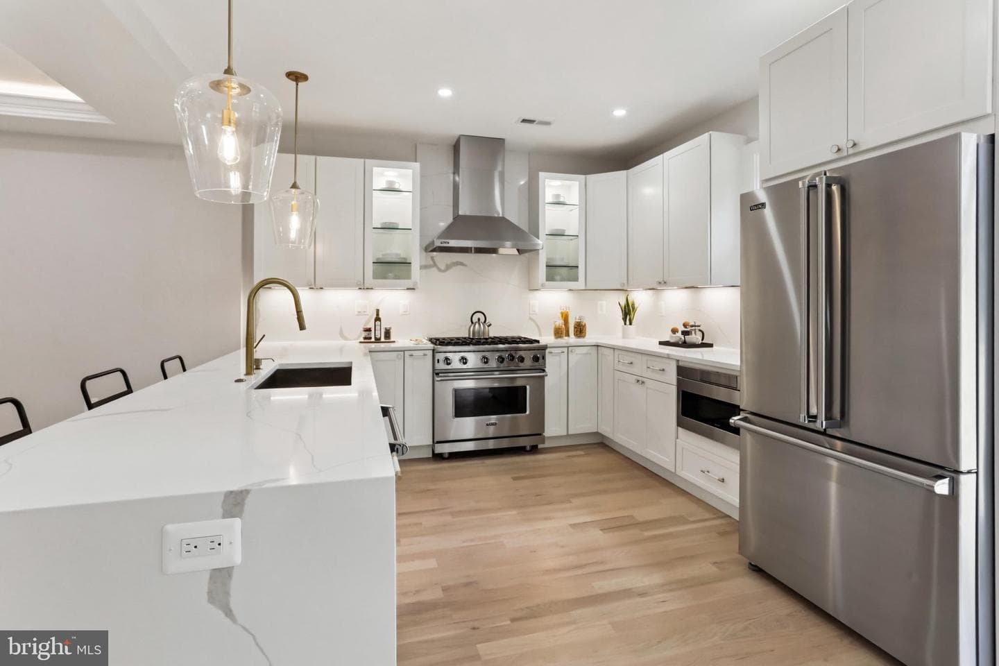 208 Webster Street NW photo 8