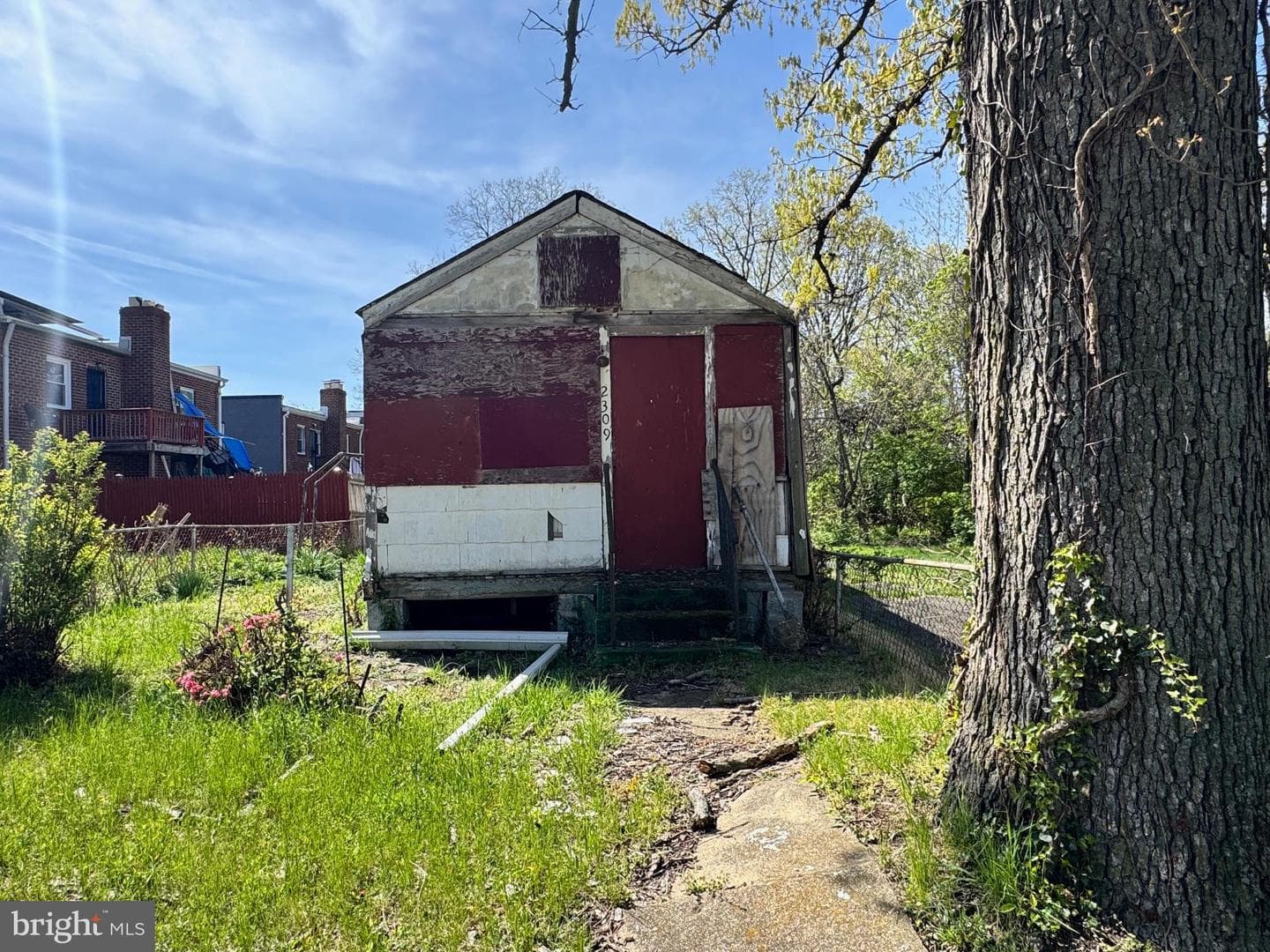 2309 Irving Street SE photo 4