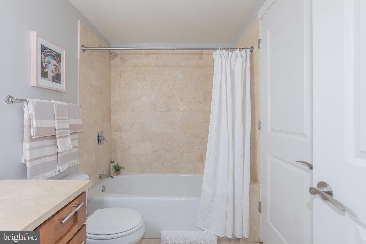 215 I Street NE #105 photo 25
