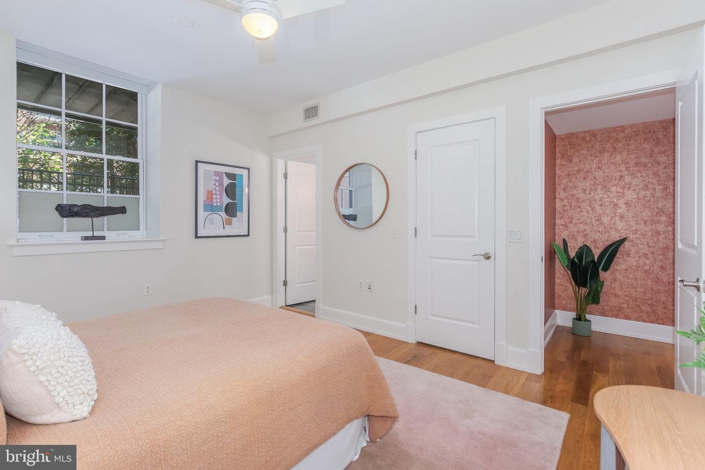 215 I Street NE #105 photo 30
