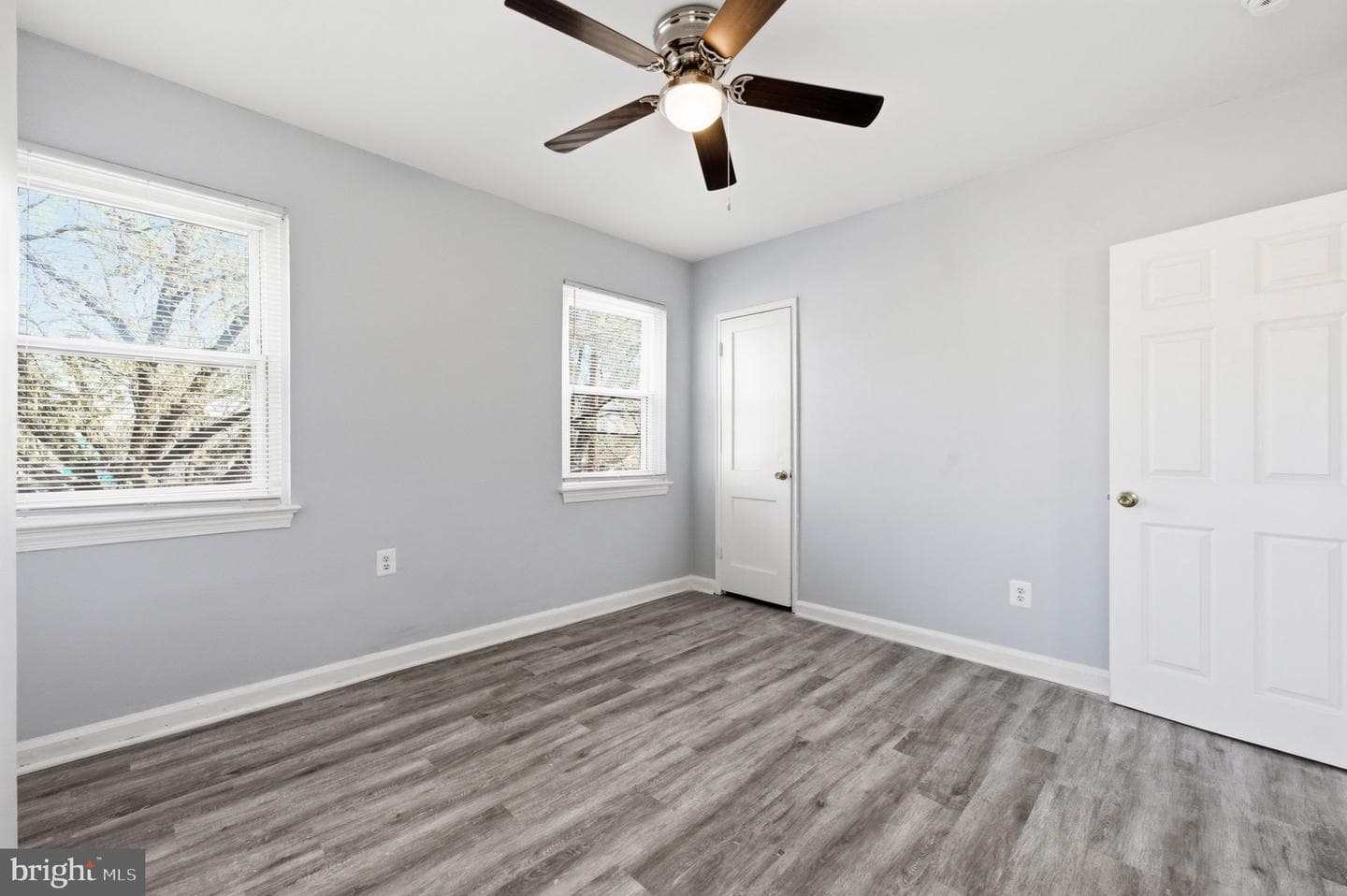 4029 Grant Street NE photo 20