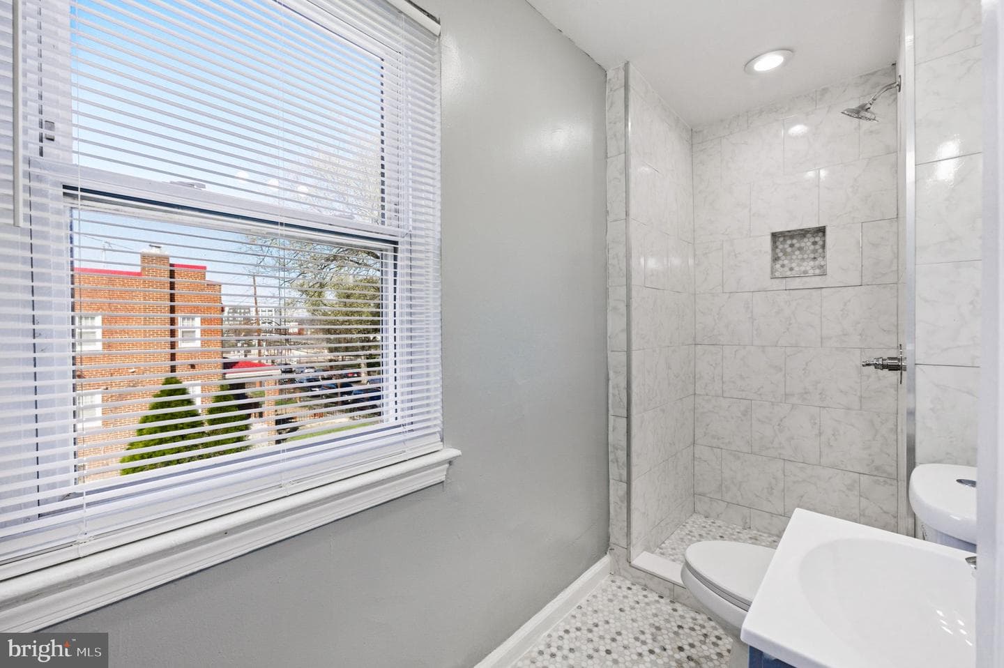 4029 Grant Street NE photo 22