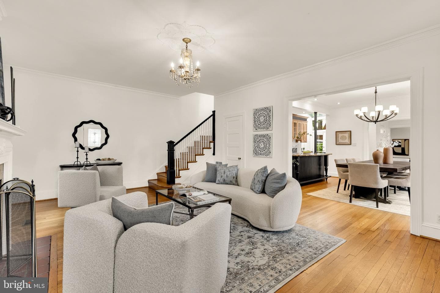 3737 Van Ness Street NW photo 5