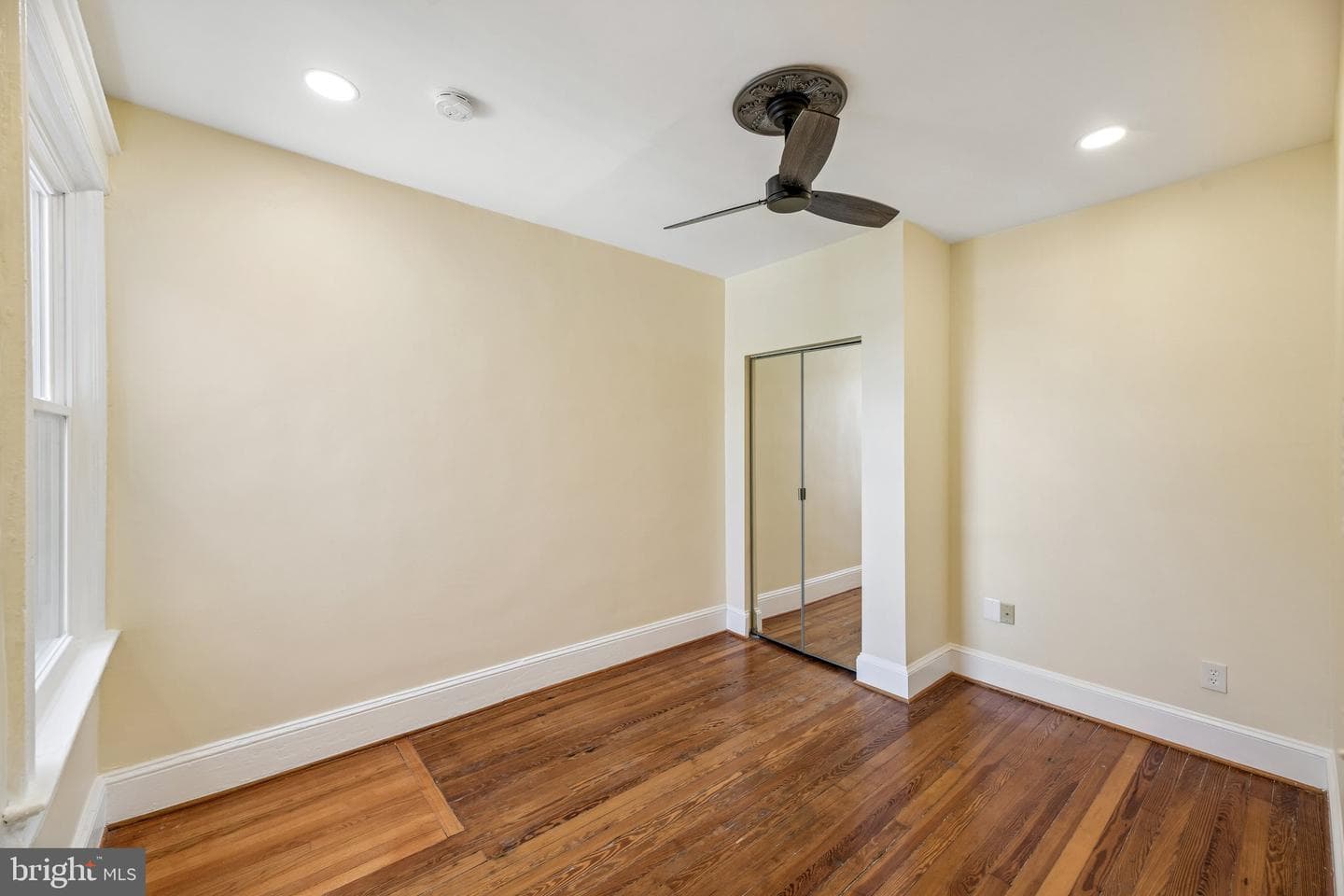 2119 3rd Street NE photo 34