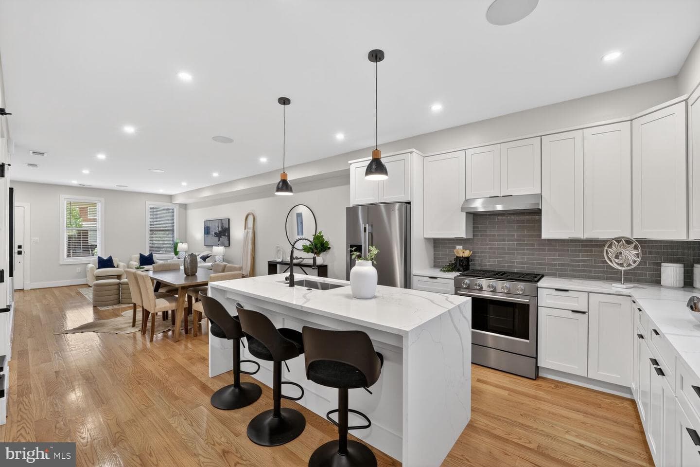 1114 Oates Street NE photo 43