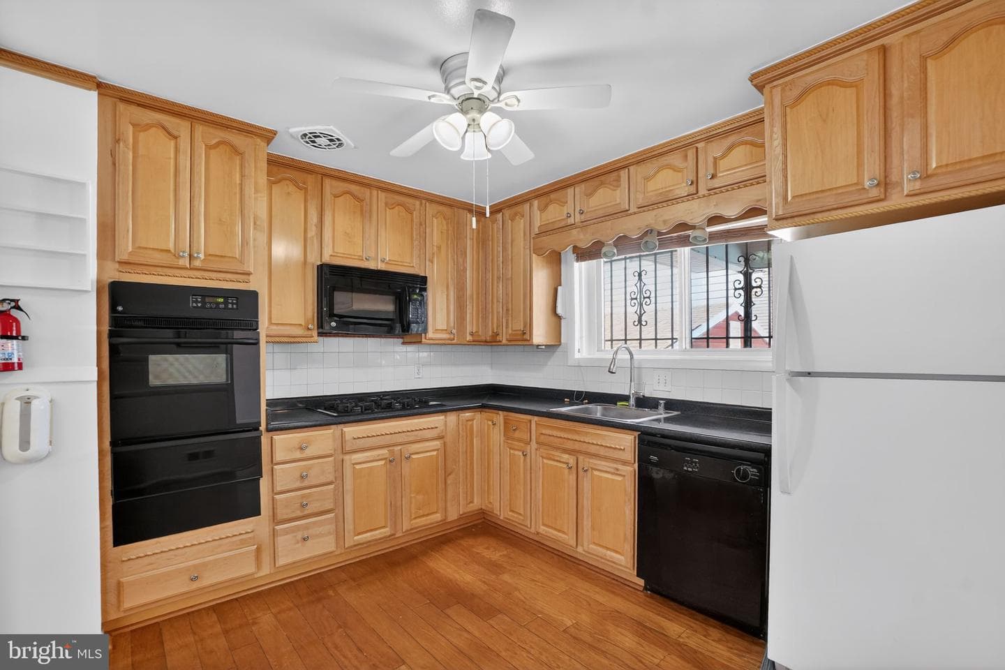 109 Van Buren Street NW photo 13