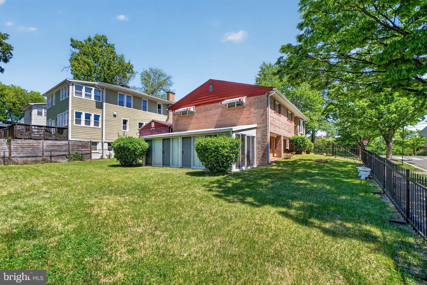 109 Van Buren Street NW photo 3