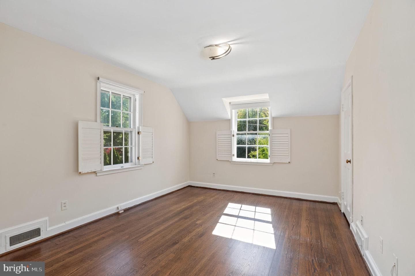 4849 Rodman Street NW photo 19