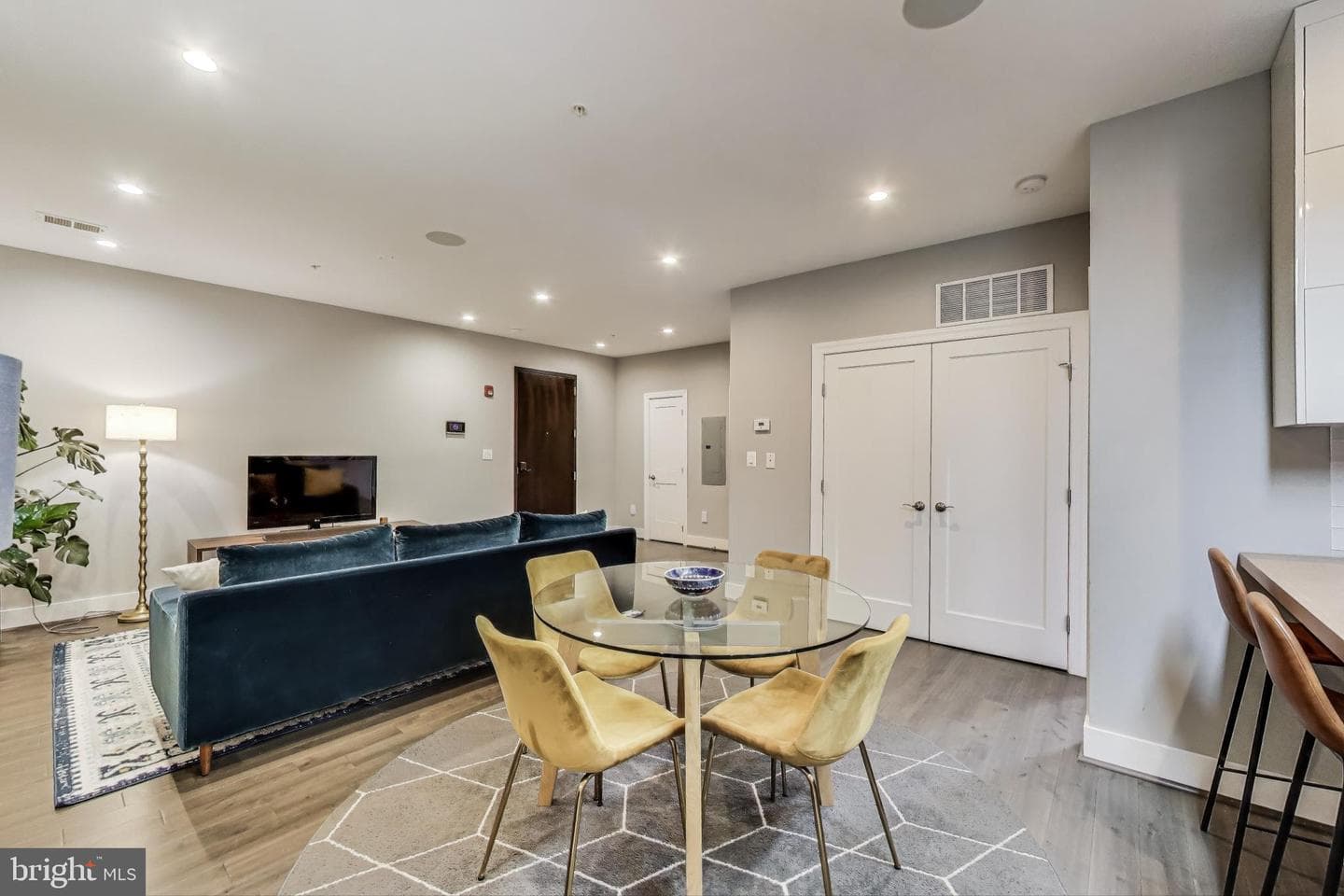 625 Park Road NW #206 photo 8