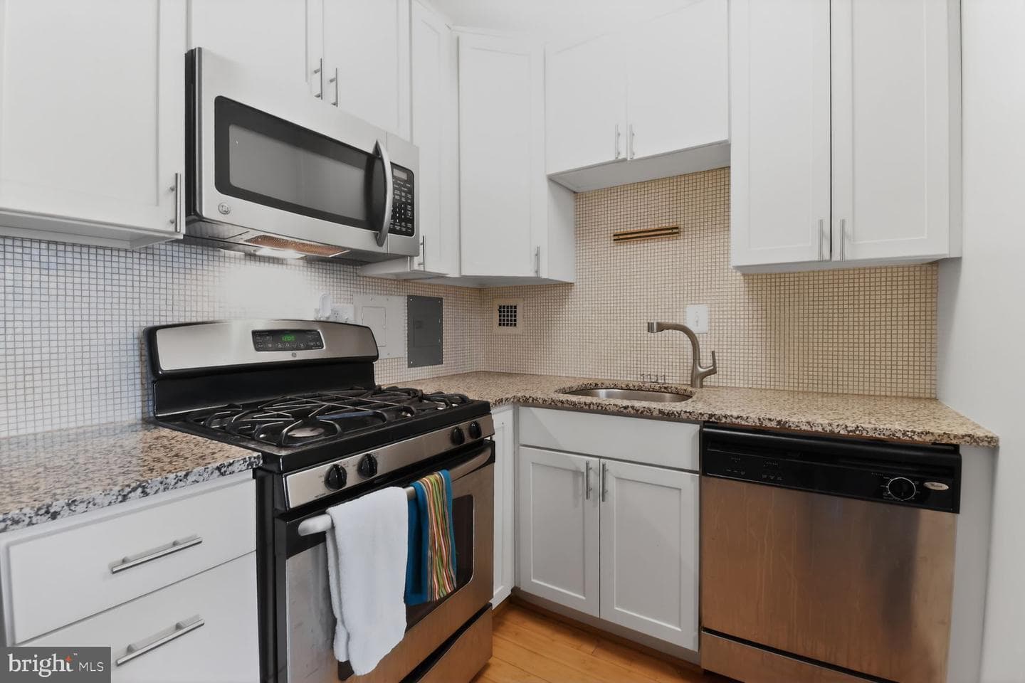 950 25th Street NW #215-S photo 10