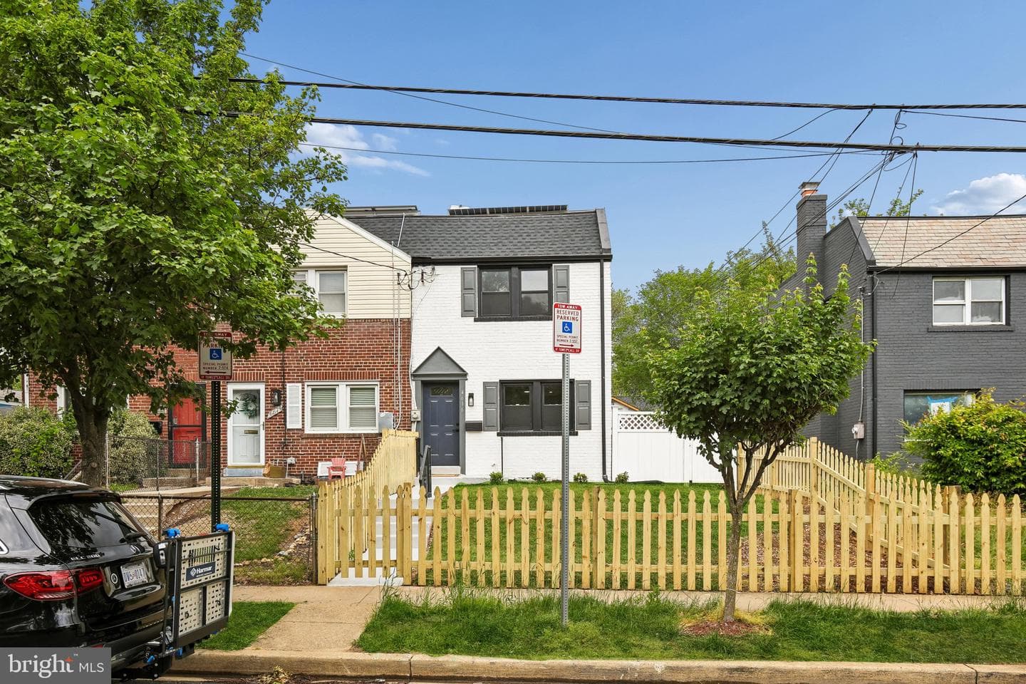 4616 Hanna Place SE photo 2
