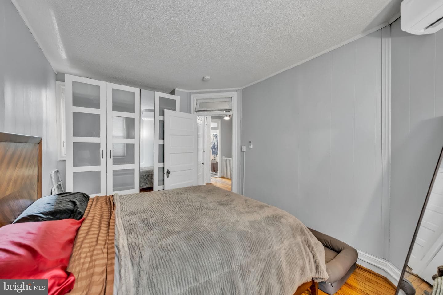 1118 Staples Street NE photo 13