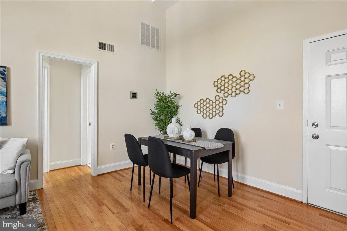523 8th Street NE #302 photo 13