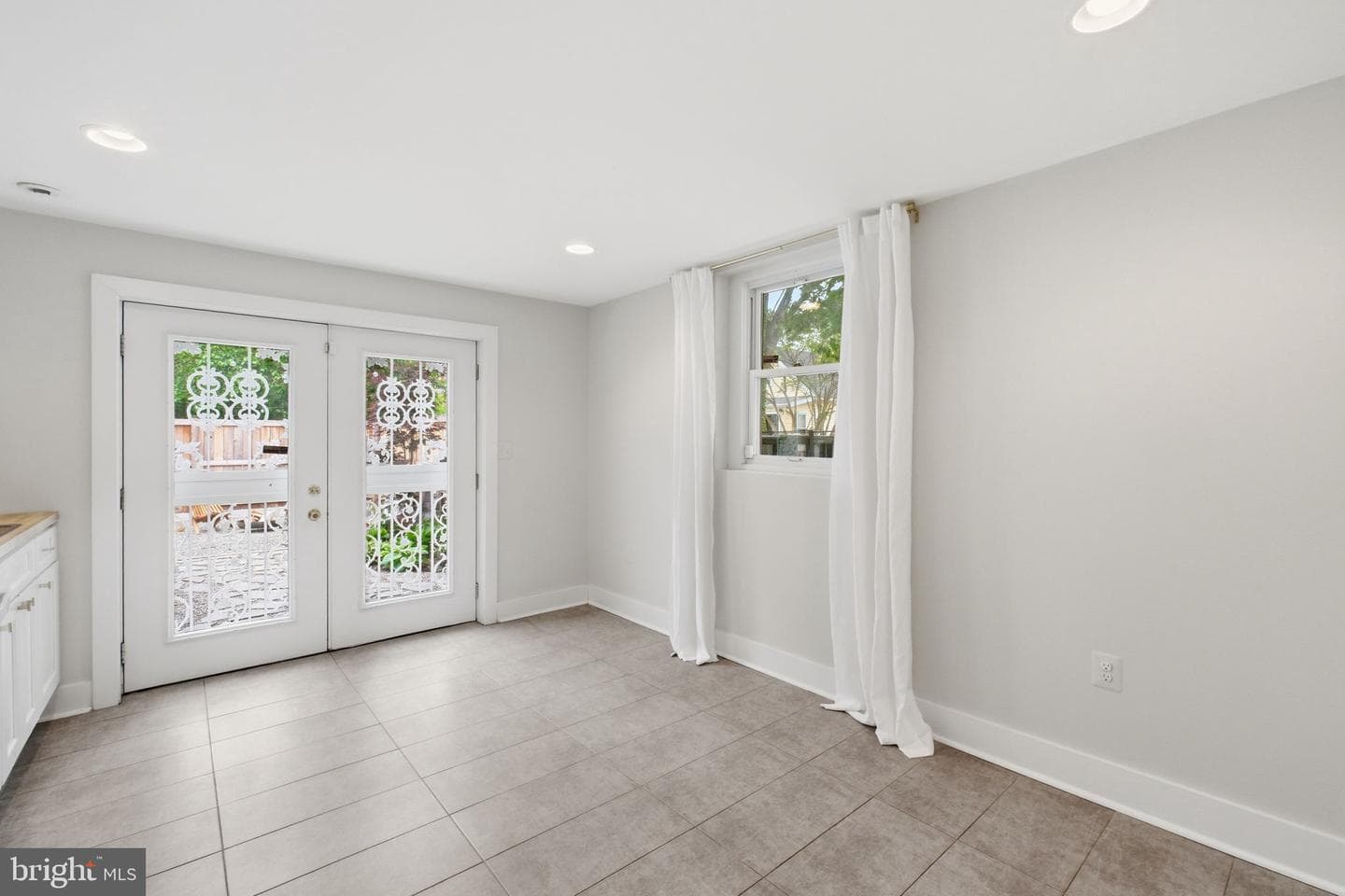 2211 R Street SE photo 37