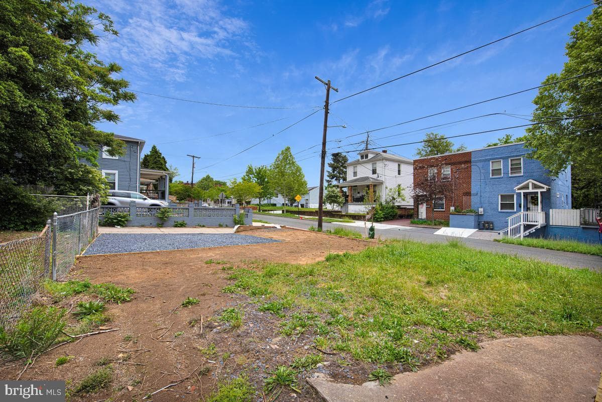 823 46th Street NE photo 42