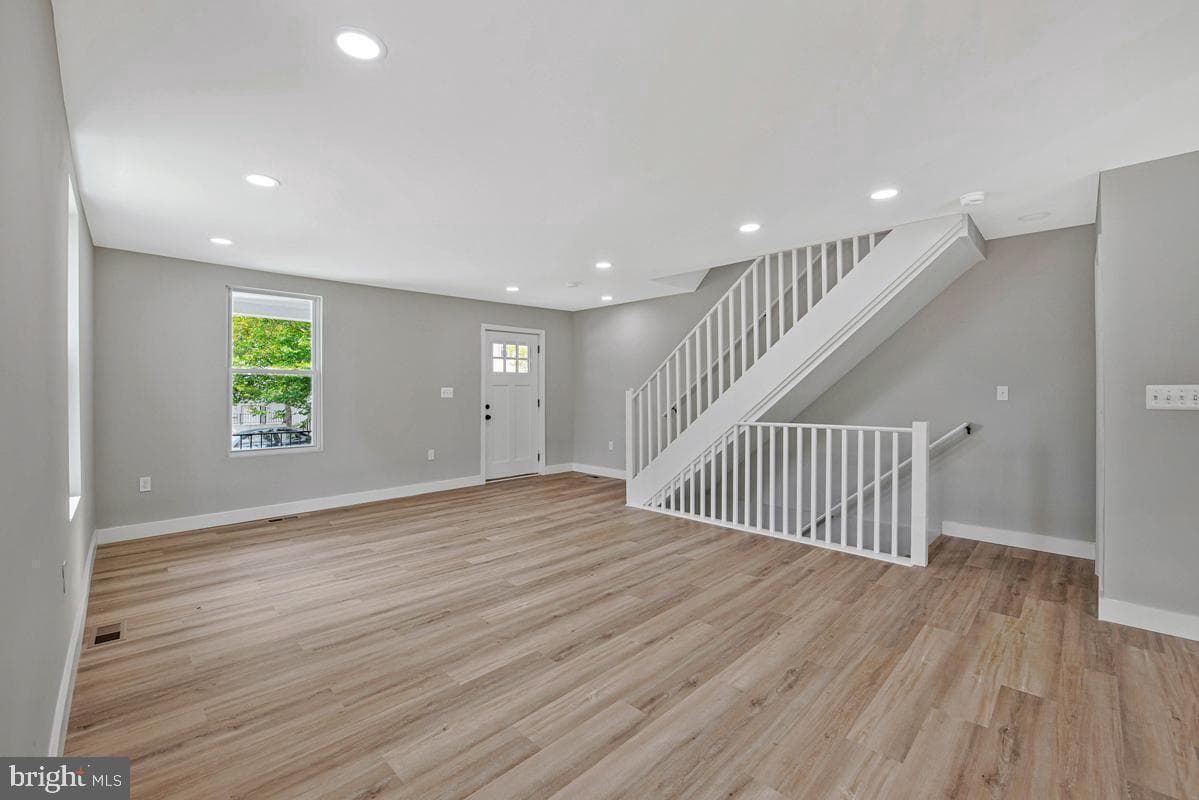 823 46th Street NE photo 8
