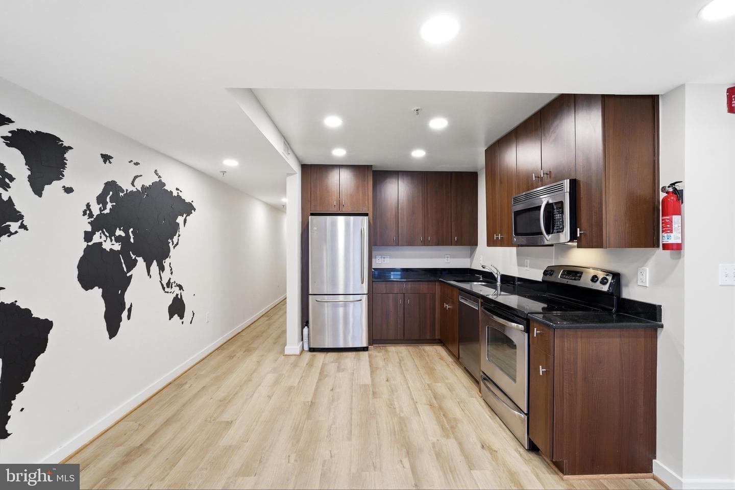1423 Newton Street NW #104 photo 20
