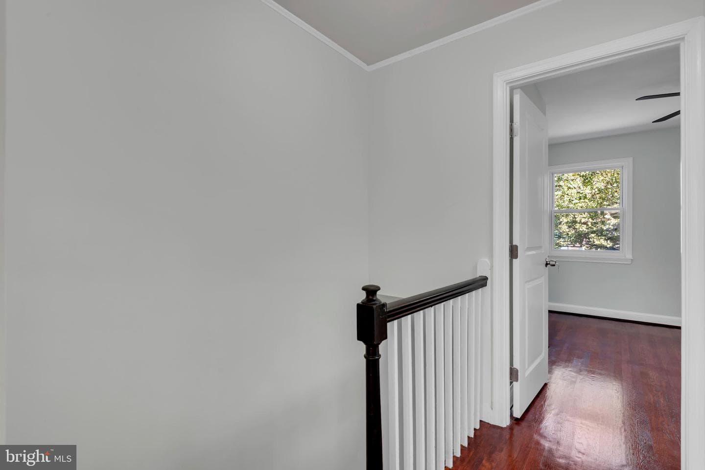 1527 Montana Avenue NE photo 13