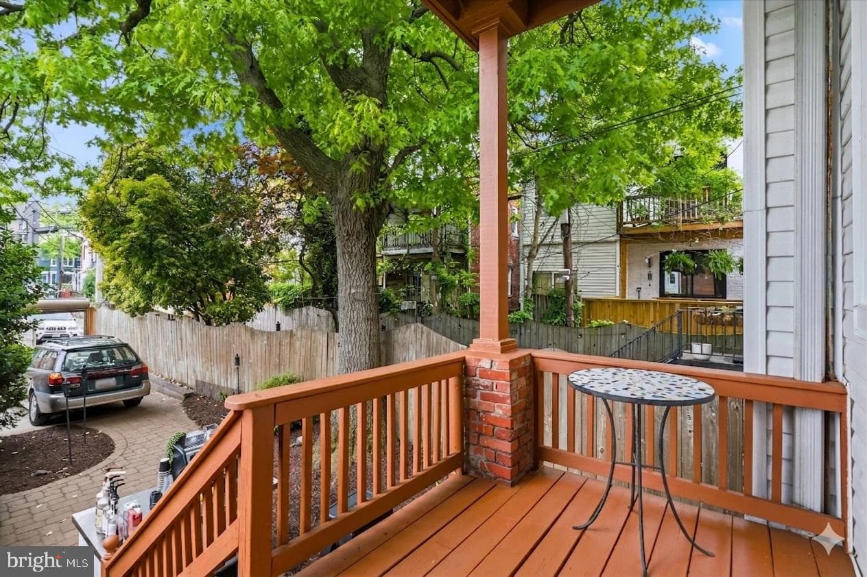 1032 Kenyon Street NW photo 31