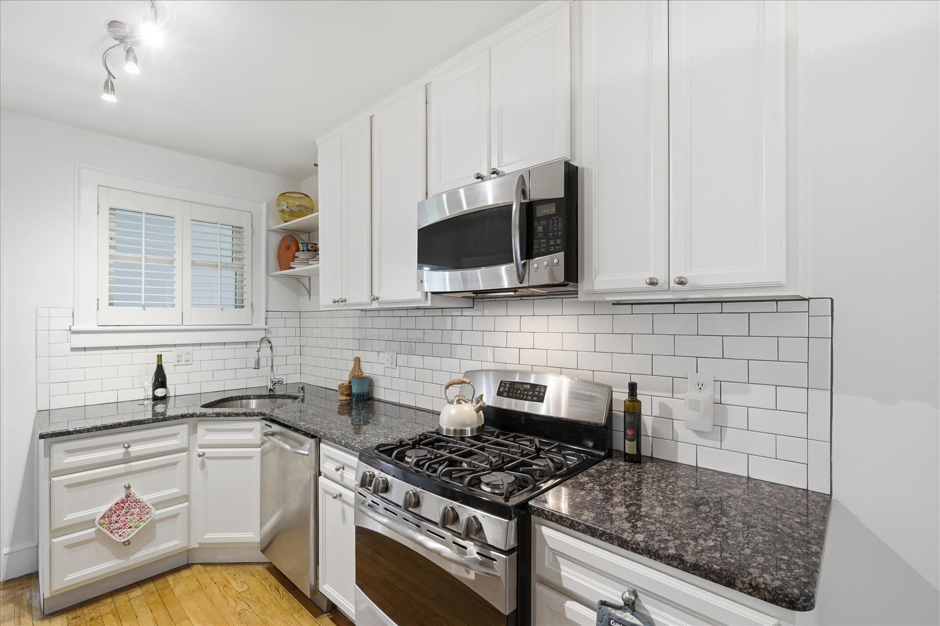 203 Peabody Street NW photo 13