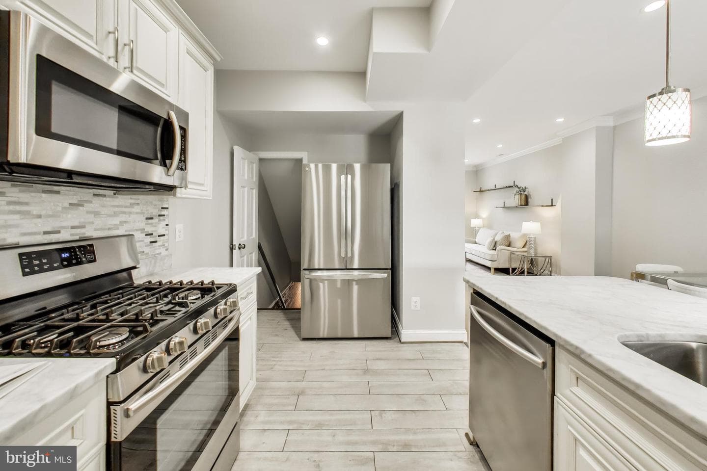 317 Todd Place NE photo 12