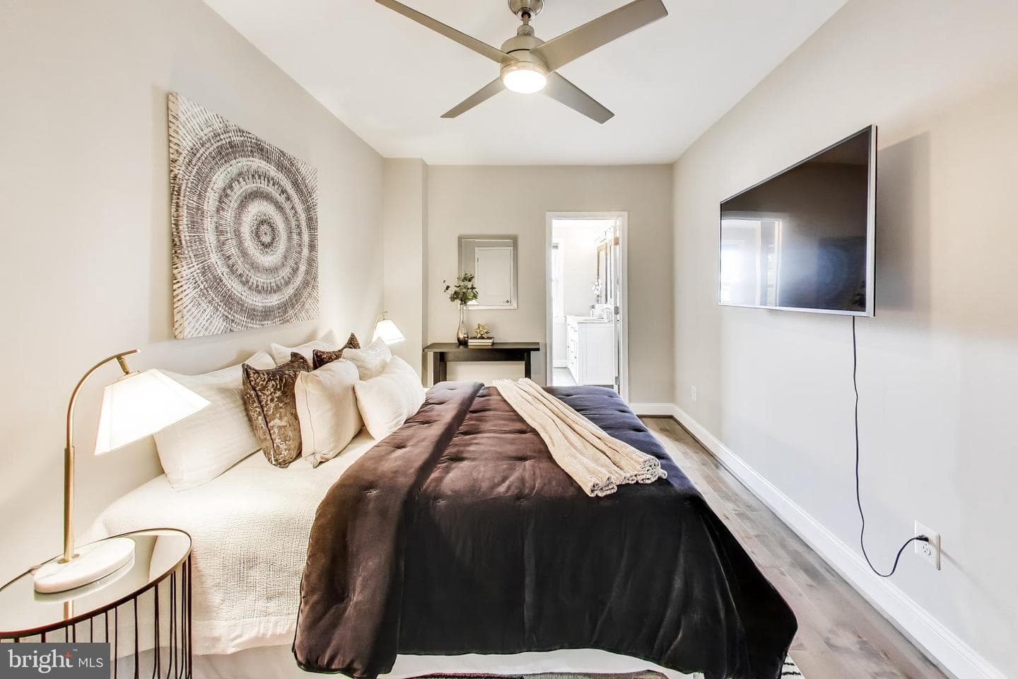 317 Todd Place NE photo 18