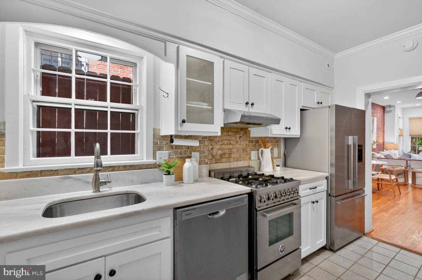 142 D Street SE photo 12