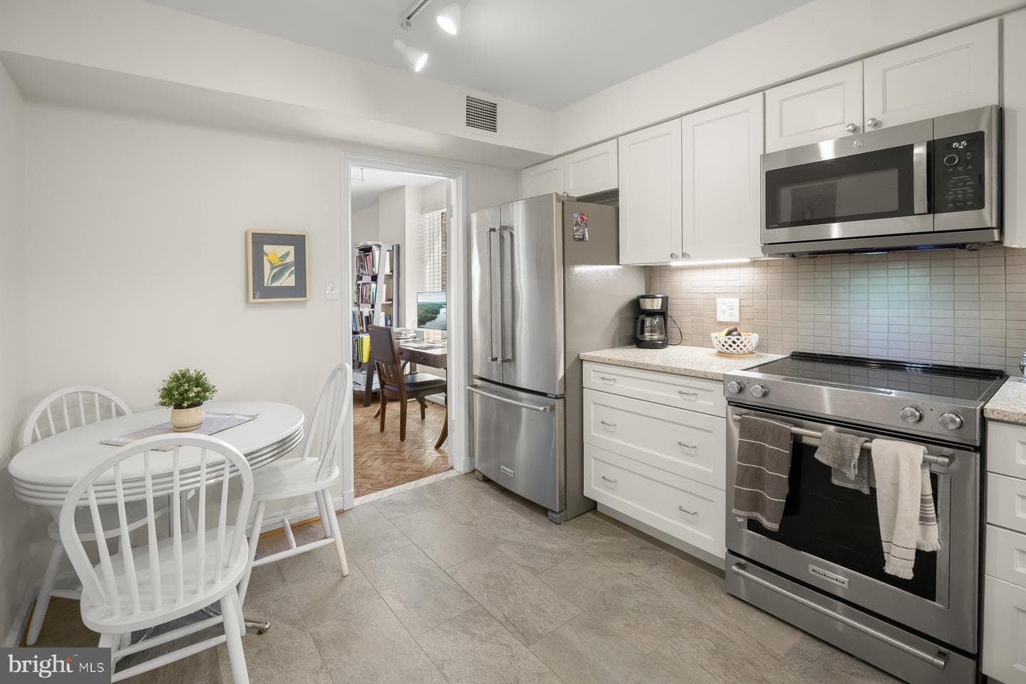 1045 31st Street NW #303 photo 7