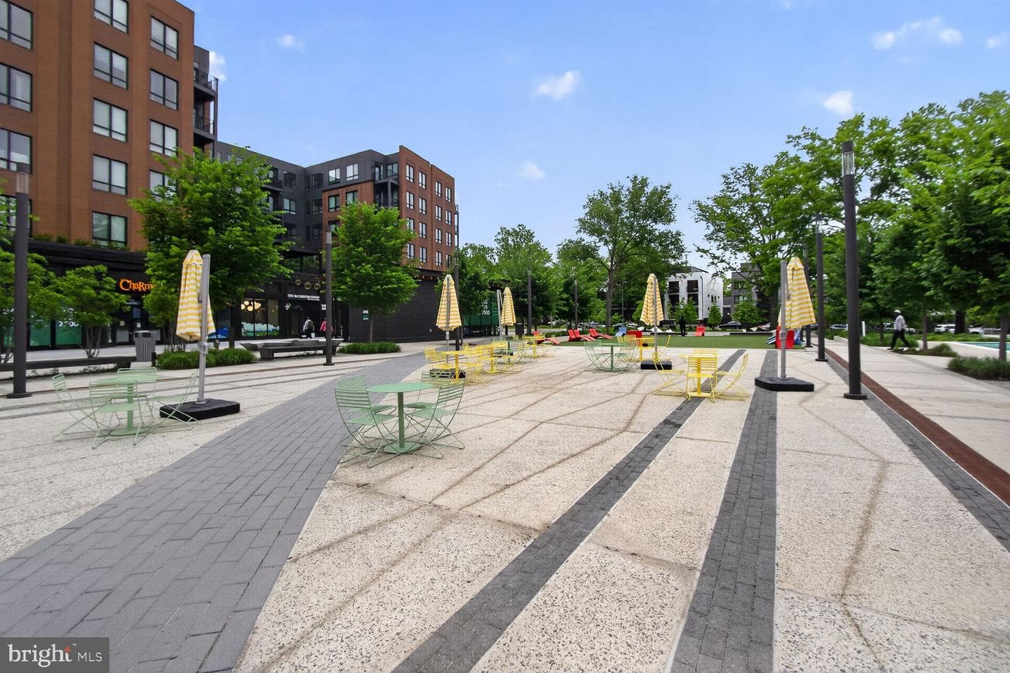1395 Sheridan Street NW photo 44