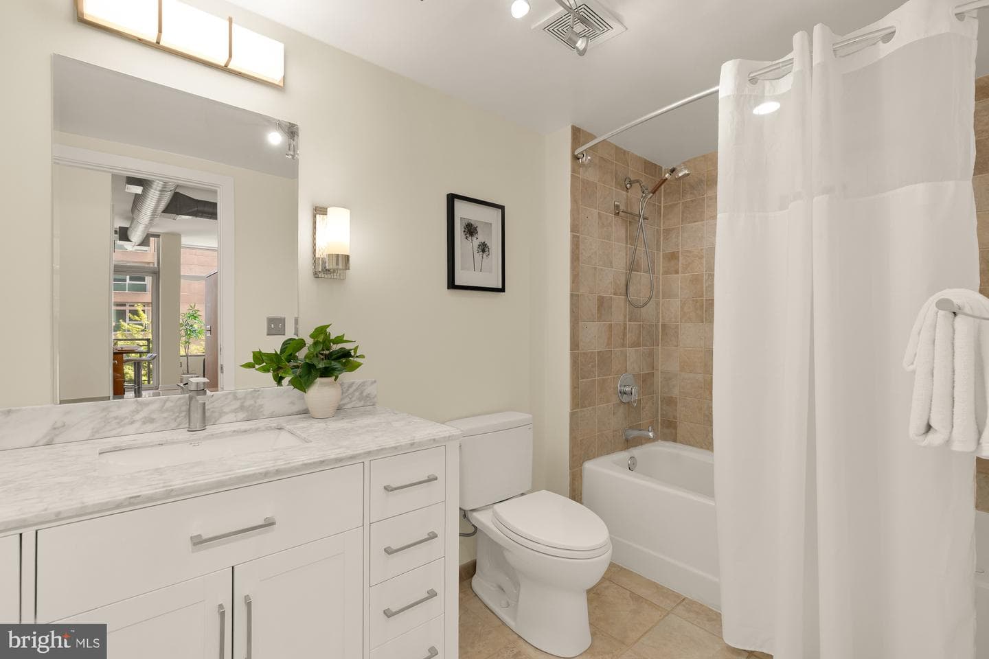 1390 V Street NW #203 photo 22