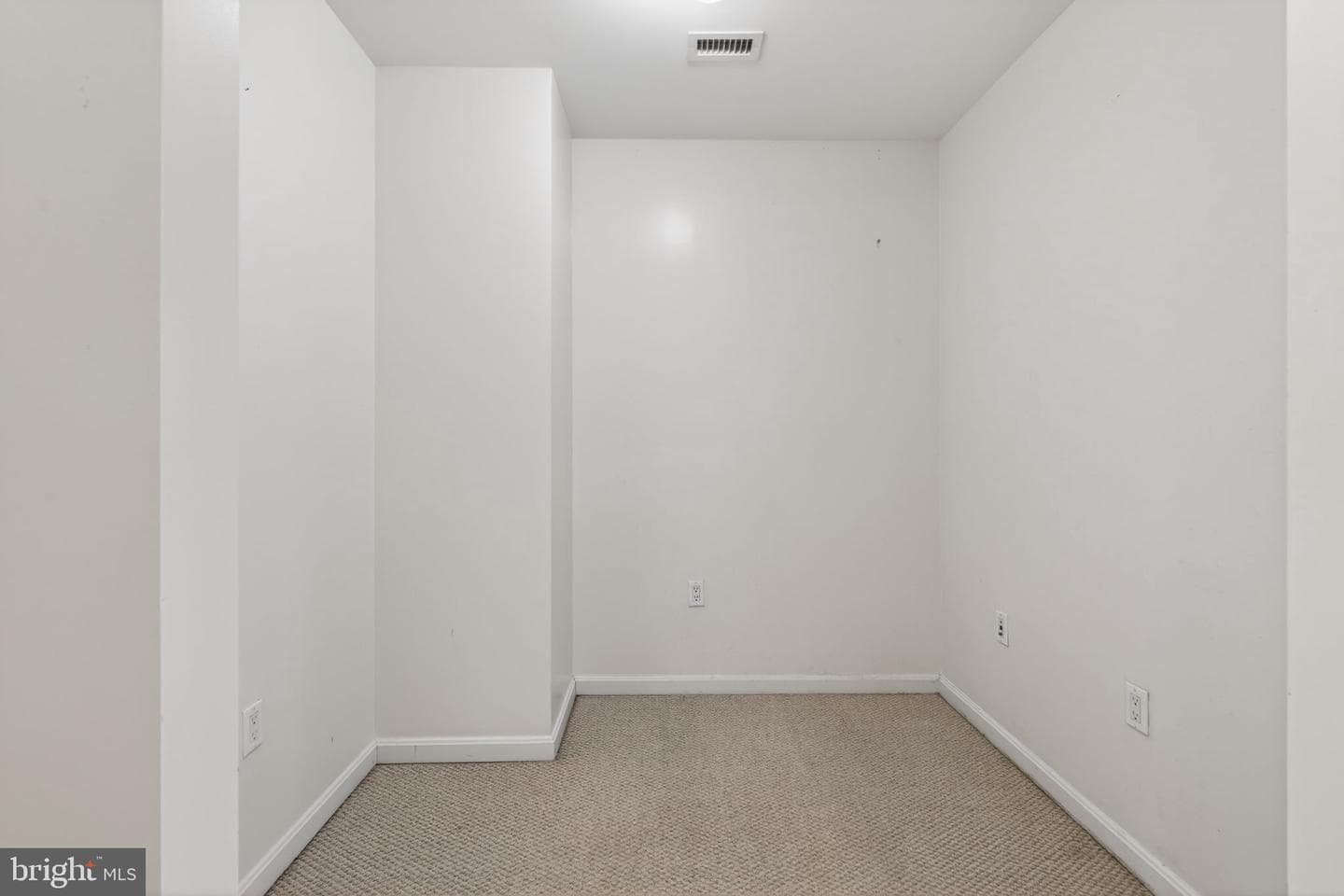 1390 Kenyon Street NW #303 photo 32